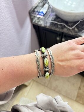 Chimney Butte Palomino Cuff